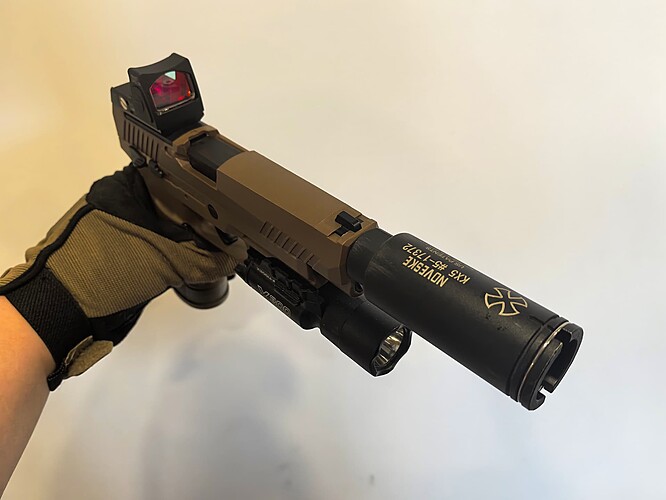 94b2e0da8d0a1edb8a03842466e92527